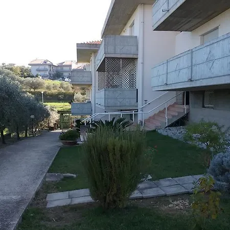 Apartament Scerne Pineto